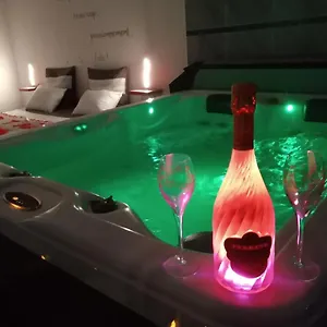 nuit-romantique-avec-jacuzzi-privatif.midi-pyreneeshotels.com/