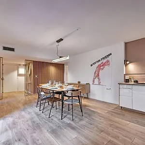  Appartement Nouveau - Aux Marches Du Palais - Spacieux - Loggia