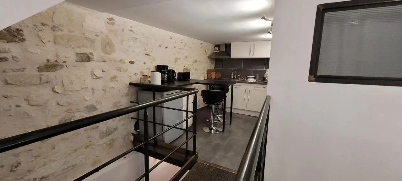 Charming Studio In The Heart Of Avignon France